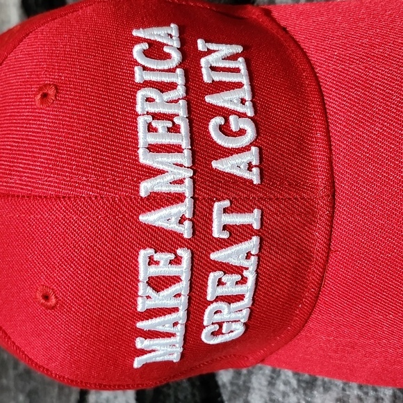 MAKE AMERICA 🇺🇸 GREAT AGAIN DONALD TRUMP EMBROIDERED RAISED CAP HAT - Picture 2 of 14